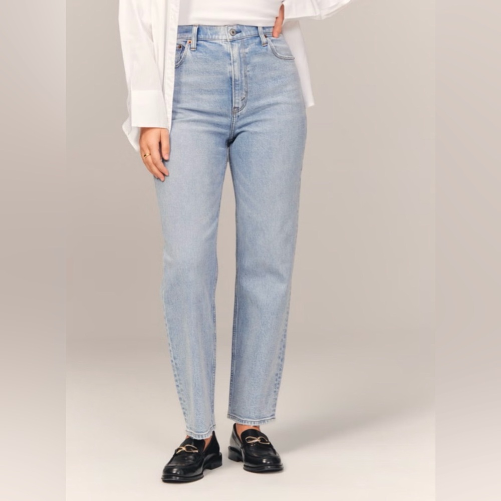 Plus size! Abercrombie Curve Love Ultra High Rise Ankle Straight Jean